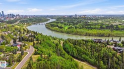 13838 Ravine Drive NW  Edmonton, AB T5N 3M1