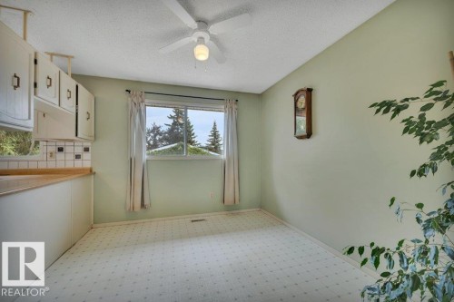 17918 63A Avenue Nw, Edmonton, AB - Indoor