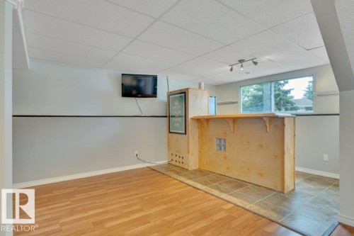 17918 63A Avenue Nw, Edmonton, AB - Indoor Photo Showing Other Room