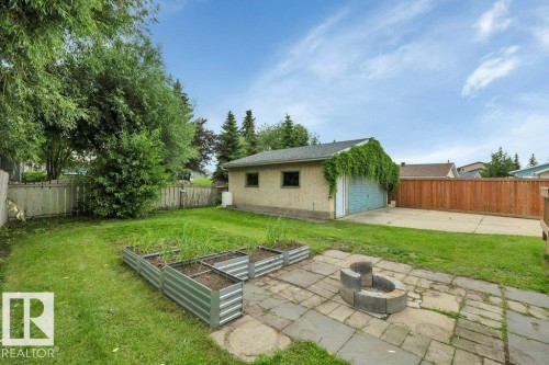 17918 63A Avenue Nw, Edmonton, AB - Outdoor With Backyard