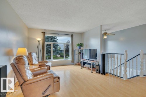 17918 63A Avenue Nw, Edmonton, AB - Indoor Photo Showing Other Room