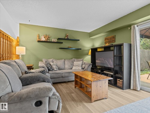 9014 184 Street, Edmonton, AB 