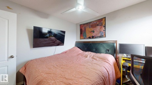 1808 36 Avenue Nw, Edmonton, AB - Indoor Photo Showing Bedroom