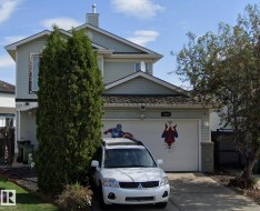 1808 36 Avenue NW  Edmonton, AB T6L 3G5