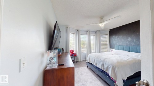 1808 36 Avenue Nw, Edmonton, AB - Indoor Photo Showing Bedroom
