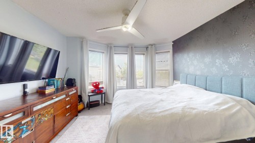 1808 36 Avenue Nw, Edmonton, AB - Indoor Photo Showing Bedroom