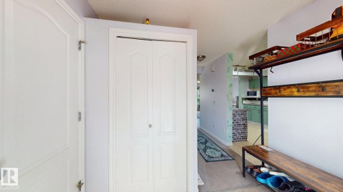 1808 36 Avenue Nw, Edmonton, AB - Indoor