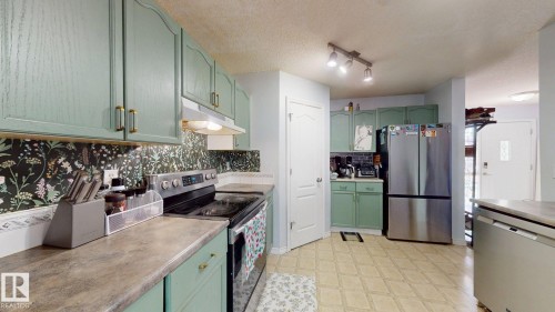 1808 36 Avenue Nw, Edmonton, AB - Indoor Photo Showing Kitchen