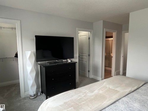2057 69A Street, Edmonton, AB 