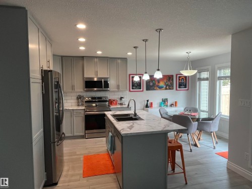 2057 69A Street, Edmonton, AB 