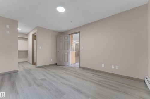 125 5005 165 Avenue, Edmonton, AB 
