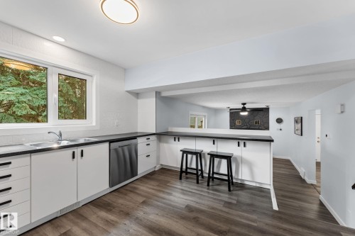2451 115 Street, Edmonton, AB 
