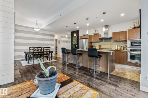 106 2504 109 Street, Edmonton, AB - Indoor Photo Showing Kitchen With Stainless Steel Kitchen With Upgraded Kitchen