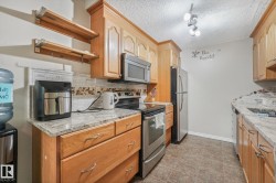 203B HOMESTEAD Crescent  Edmonton, AB T5A 2Y2