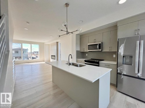 2646 Alces Way, Edmonton, AB 