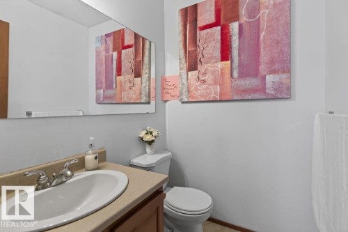B 20 Seymore Crescent, St. Albert, AB 