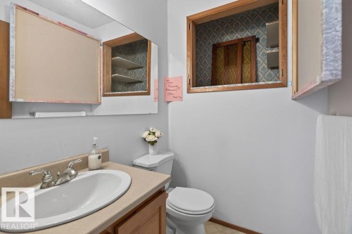 B 20 Seymore Crescent, St. Albert, AB 