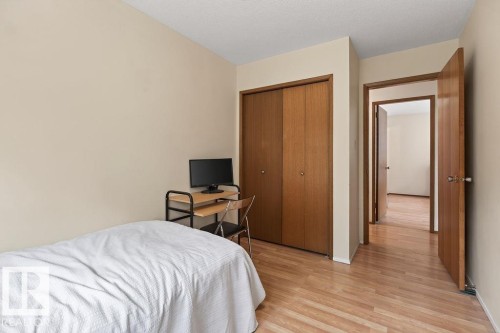 B 20 Seymore Crescent, St. Albert, AB 