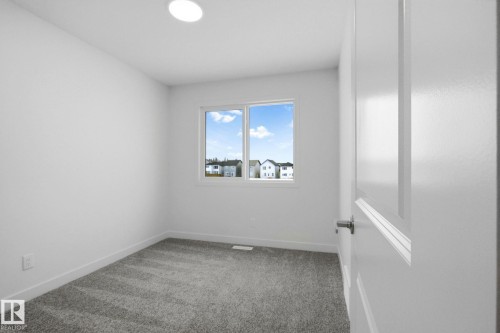 3713 Erlanger Drive Nw, Edmonton, AB - Indoor Photo Showing Other Room