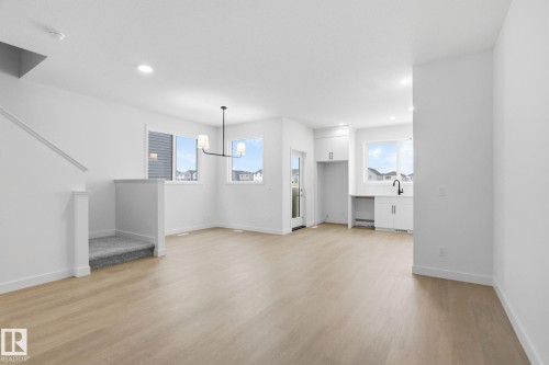 3713 Erlanger Drive Nw, Edmonton, AB - Indoor Photo Showing Other Room