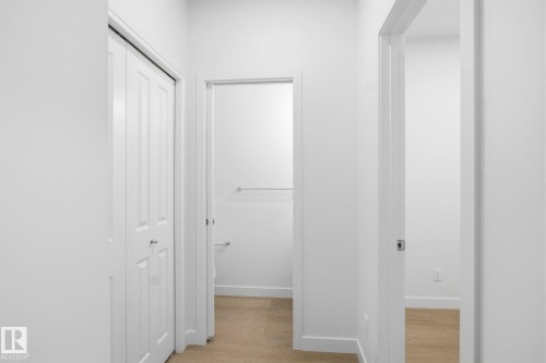 3713 Erlanger Drive Nw, Edmonton, AB - Indoor Photo Showing Other Room