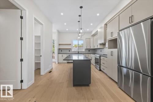 10932 132 Street, Edmonton, AB - Indoor Photo Showing Kitchen