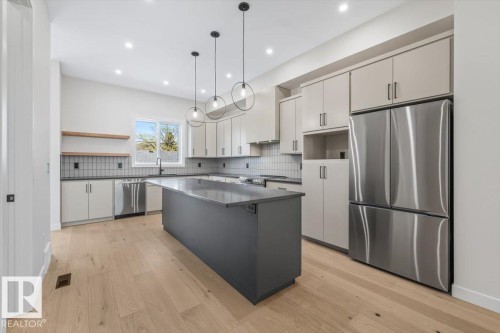 10932 132 Street, Edmonton, AB - Indoor Photo Showing Kitchen With Upgraded Kitchen