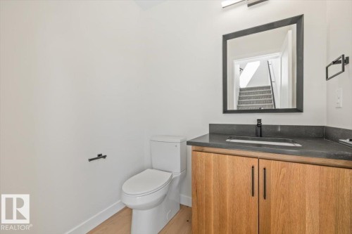 10932 132 Street, Edmonton, AB - Indoor Photo Showing Bathroom