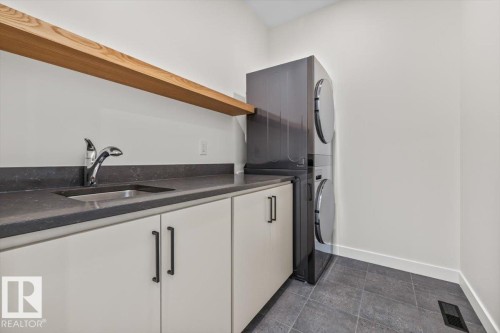 10932 132 Street, Edmonton, AB - Indoor