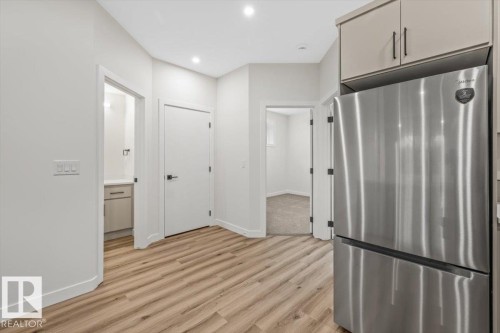 10932 132 Street, Edmonton, AB - Indoor