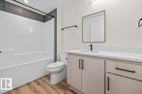 10932 132 Street, Edmonton, AB - Indoor Photo Showing Bathroom