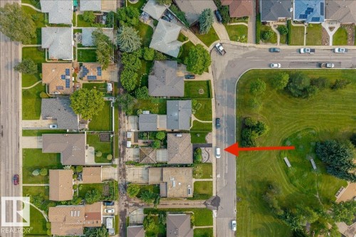 Image quality insufficient for description - 8736 72 Street Nw, Edmonton, AB -  With View
