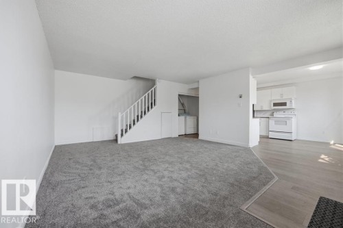 105 14530 52 Street, Edmonton, AB 