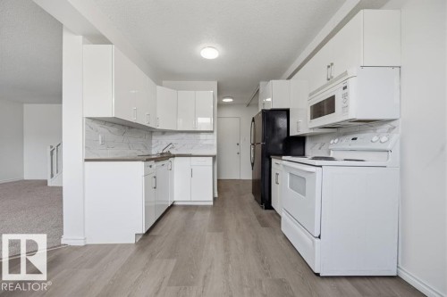 105 14530 52 Street, Edmonton, AB 