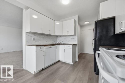105 14530 52 Street, Edmonton, AB 