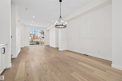 10934 132 Street, Edmonton, AB - Indoor