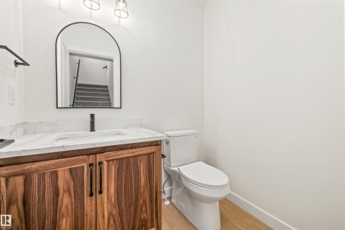 10934 132 Street, Edmonton, AB - Indoor Photo Showing Bathroom