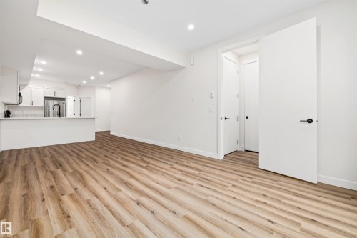 10934 132 Street, Edmonton, AB - Indoor