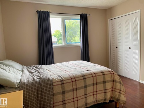 2211 Millbourne Road W, Edmonton, AB 