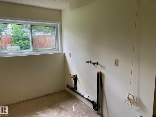 2211 Millbourne Road W, Edmonton, AB 