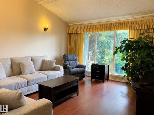 2211 Millbourne Road W, Edmonton, AB 