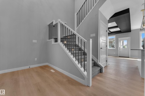 10707 98 Street, Morinville, AB 