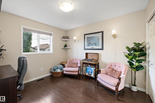 33 Lamplight Drive, Spruce Grove, AB 