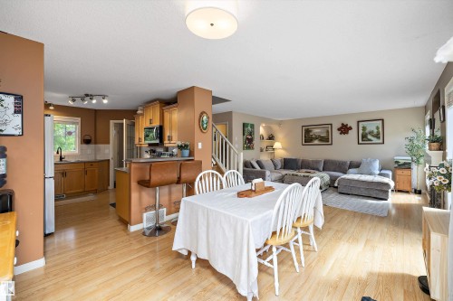 33 Lamplight Drive, Spruce Grove, AB 