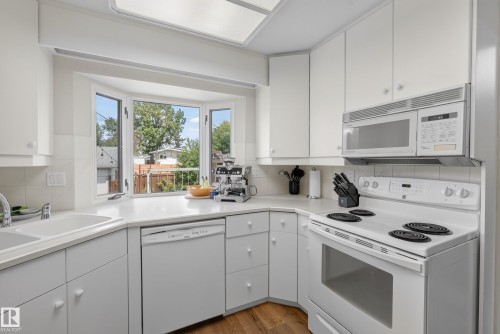 10936 35A Avenue, Edmonton, AB 