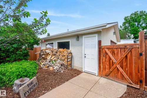 10936 35A Avenue, Edmonton, AB 