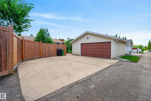 10936 35A Avenue, Edmonton, AB 