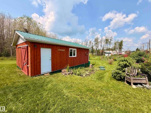 18 x 28 - 5004 50 Avenue, Evansburg, AB 