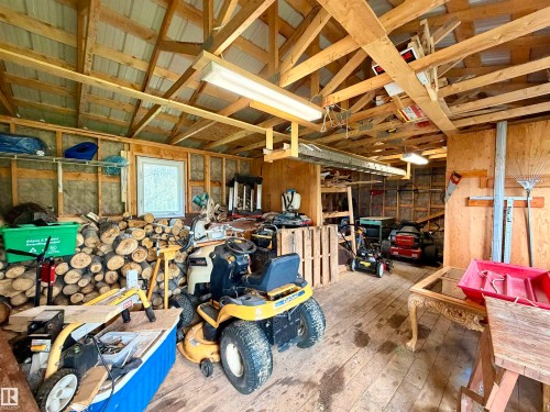Inside shop, not heated or insulated - 5004 50 Avenue, Evansburg, AB 