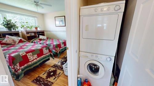 Upstairs laundry in hall closet - 5004 50 Avenue, Evansburg, AB 